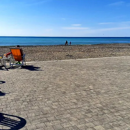 Comfort E Relax A Due Passi Dal Mare * Vallecrosia